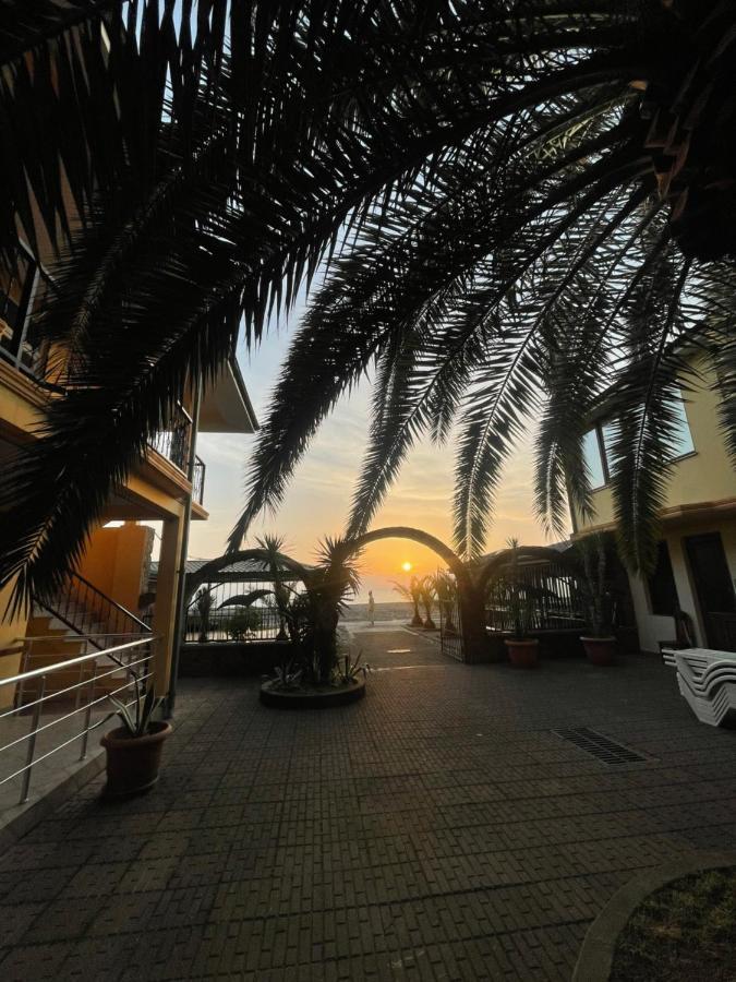 Kvariati Palma Hotel 外观 照片