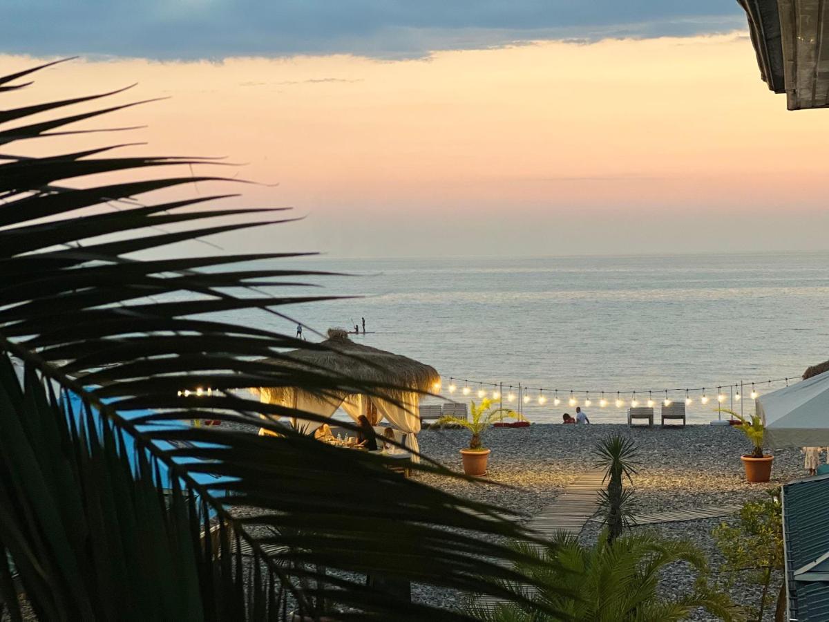 Kvariati Palma Hotel 外观 照片